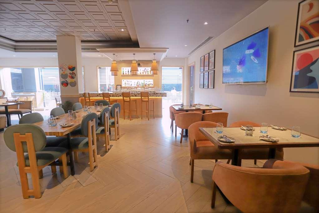 Park Inn By Radisson New Delhi Lajpat Nagar Restaurant photo