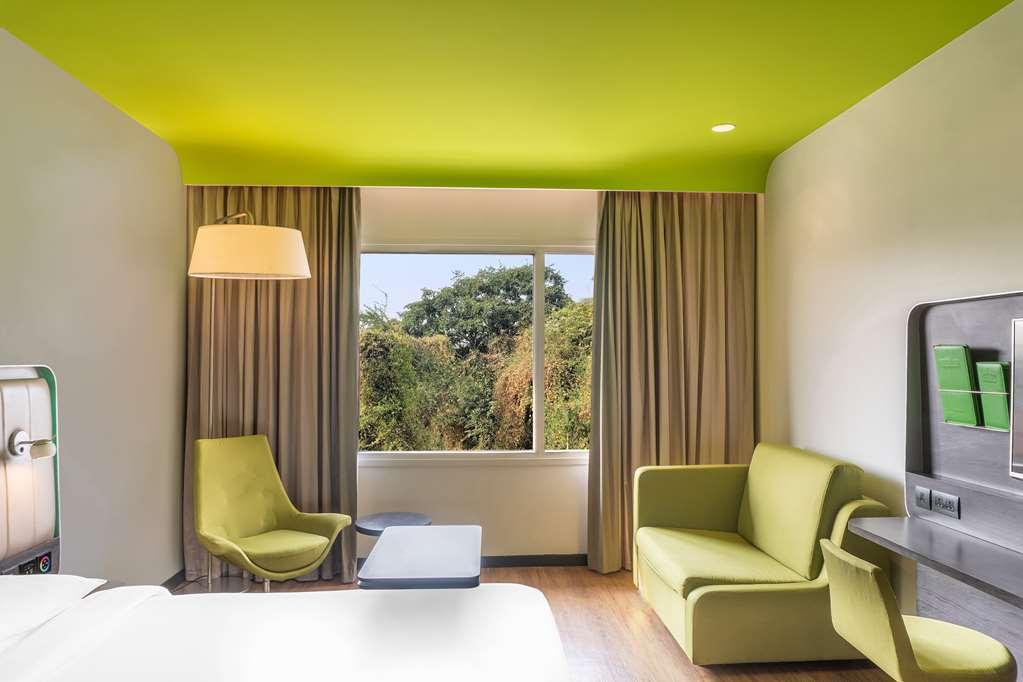 Park Inn By Radisson New Delhi Lajpat Nagar Room photo